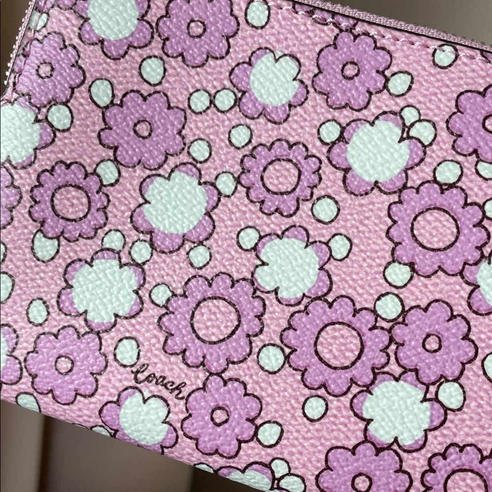 Coach floral print corner zip wristlet NEW - Picture 3 of 4